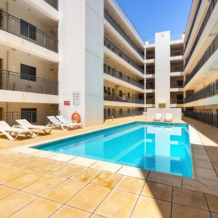 Center Location, Ac, Swimming Pool, And Parking Apartman Olhão Kültér fotó