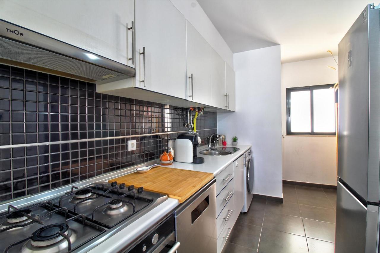 Center Location, Ac, Swimming Pool, And Parking Apartman Olhão Kültér fotó